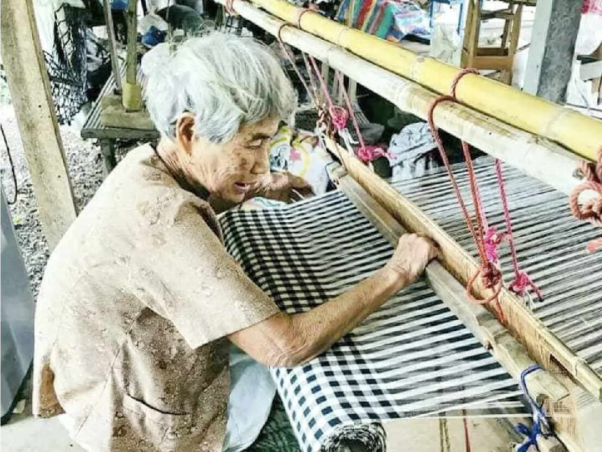 โครงการ &ldquo;ผ้าขาวม้าท้องถิ่นหัตถศิลป์ไทย&rdquo; เบื้องหลังหัวใจเศรษฐกิจฐานราก